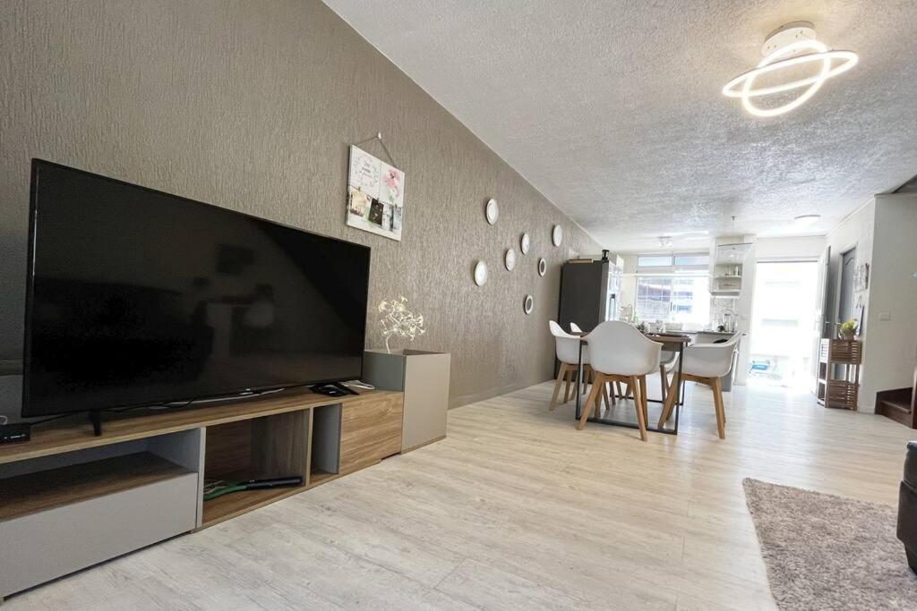 Heipoe Lodge - 6 Min Airport, Wifi, Ac & Parking Papeete  Exterior foto