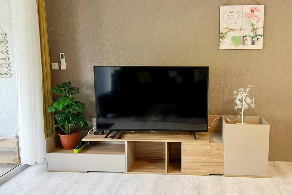 Heipoe Lodge - 6 Min Airport, Wifi, Ac & Parking Papeete  Exterior foto